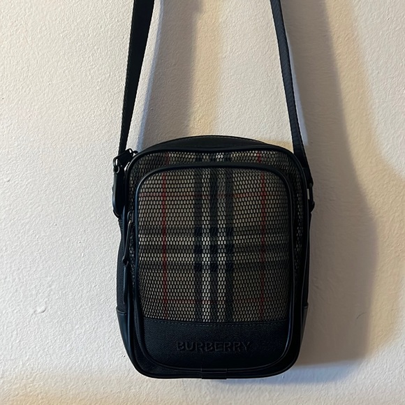 Burberry unisex check Nova logo monogram crossbody bag NEW - Picture 4 of 13
